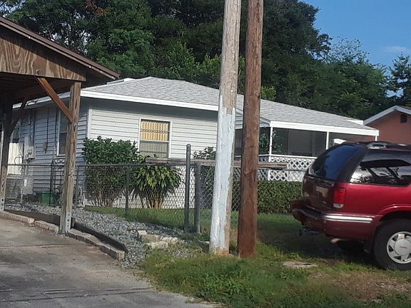 3rd image of 1212 Valencia Ave