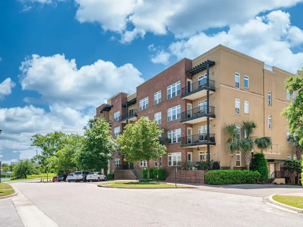 145 Pier View St Unit 413, Daniel Island, SC 29492