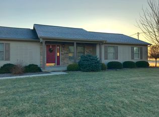 1010 Springwood Ln, Wapakoneta, OH 45895
