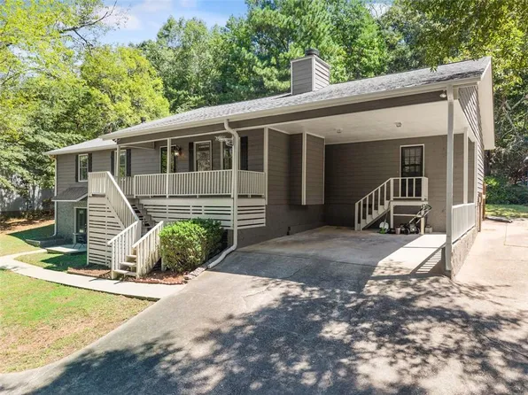 1741 Lanier Spring Dr NW, Gainesville, GA 30504