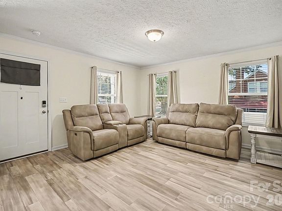 5th image of 106 Beam St