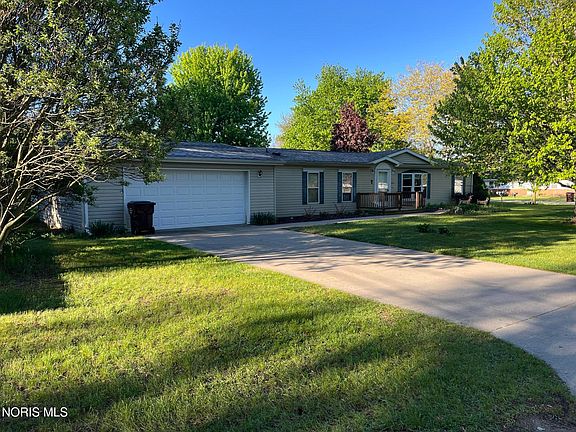3rd image of 3203 Circle Dr