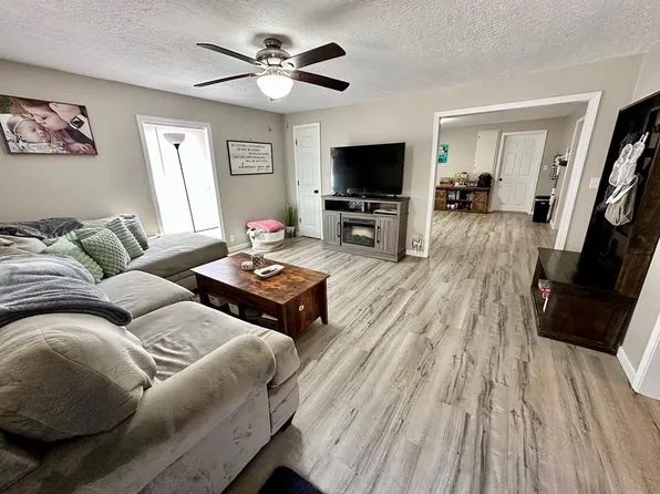 703 N Cedar St, Gleason, TN 38229