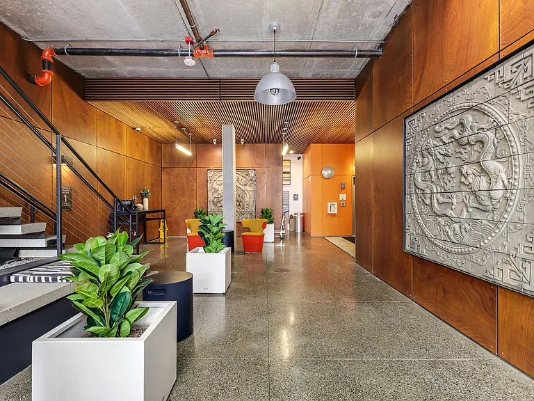 Welcome to Dexter Hayes! Modern convenience with exceptional views! — Photo 7