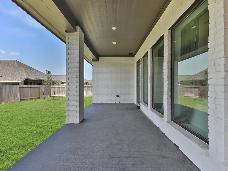 1829 Gyst Rd — Photo 33