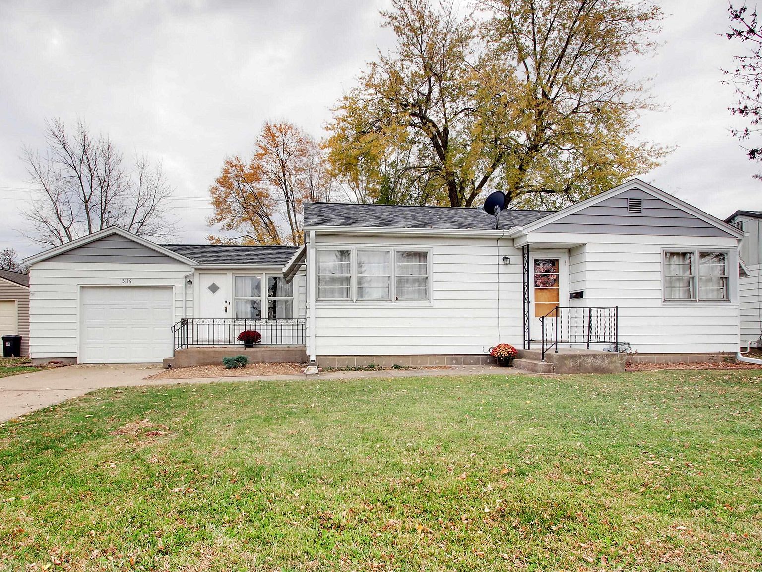 3116 College Ave, Quincy, IL 62301 Zillow