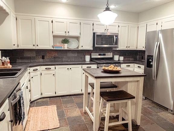 5th image of 402 N 16th St