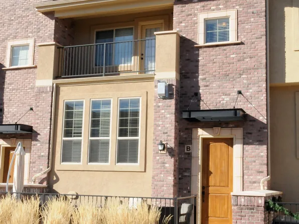950 Elmhurst Dr Unit B, Highlands Ranch, CO 80129