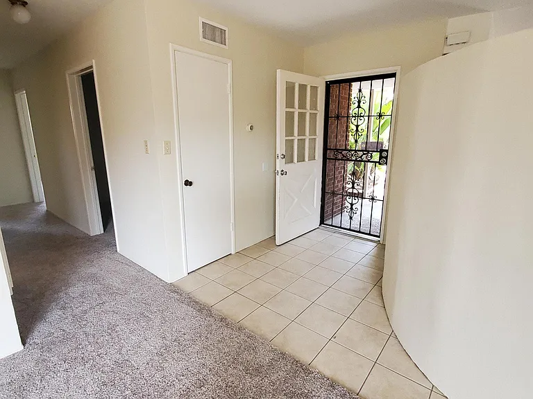 4464 Arendo Dr — Photo 6