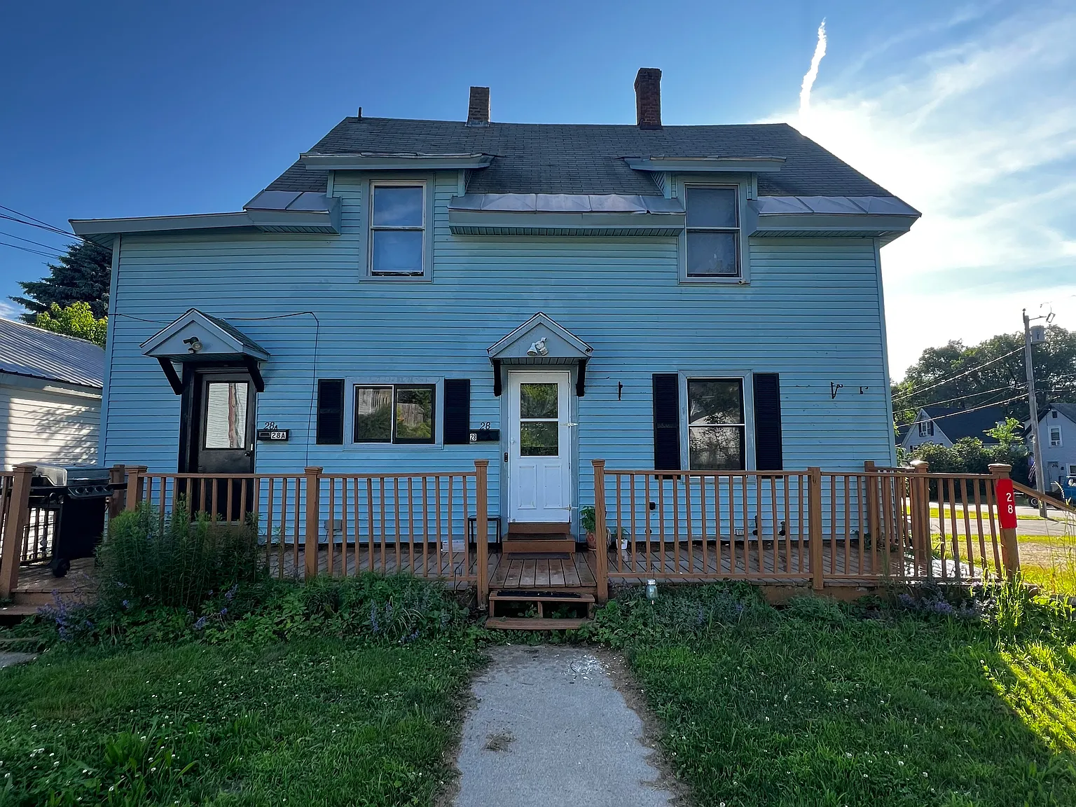 28 Middle St — Photo 2