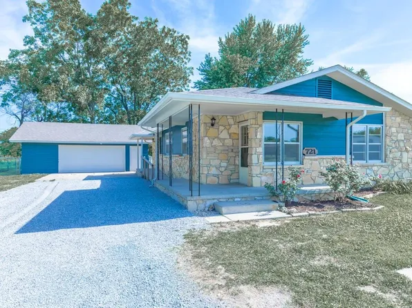 721 E Central Ave, Arkansas City, KS 67005