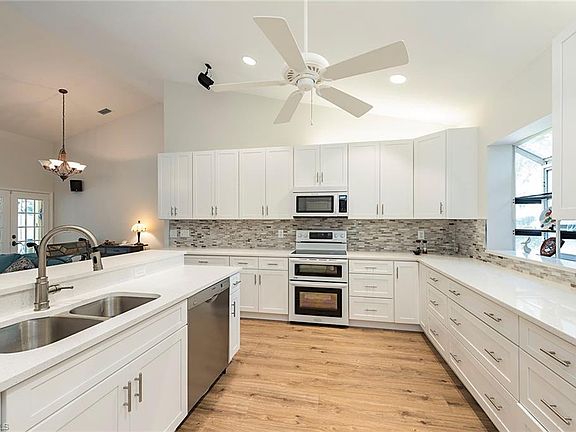 4th image of 6933 Wellington Dr