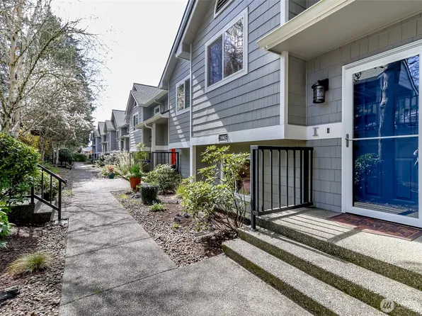 19905 4th Avenue NE #I, Poulsbo, WA 98370