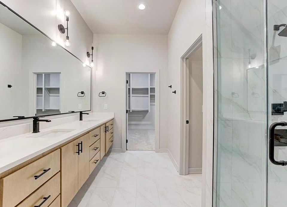 1st image of 1318 NW 15th St #1