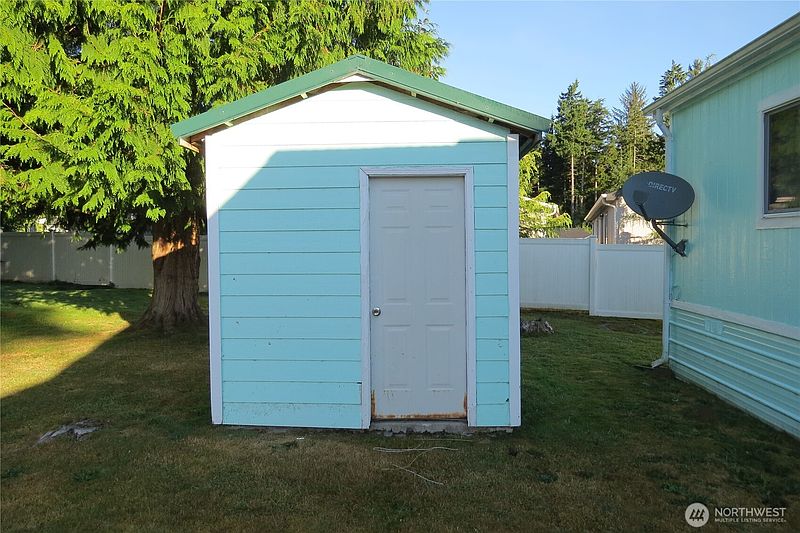4th image of 1019 Stanford Drive #20