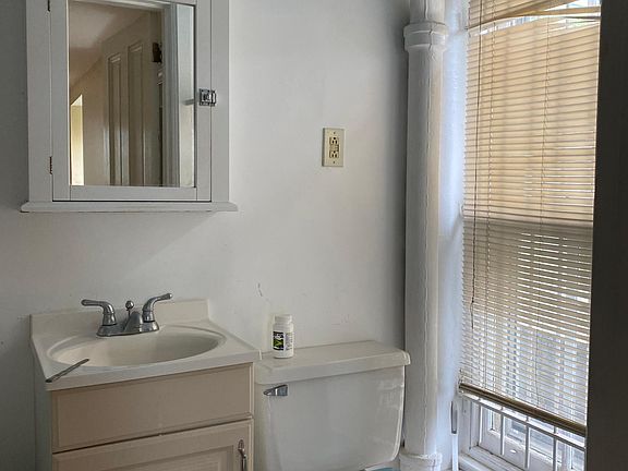 2nd image of 334 S 21st St #3R