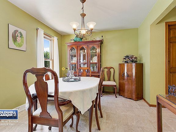 Formal dining room
