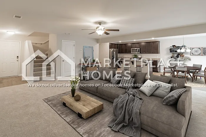 4 bed, 2.5 bath, 2029 sqft, $2,225 — Photo 4