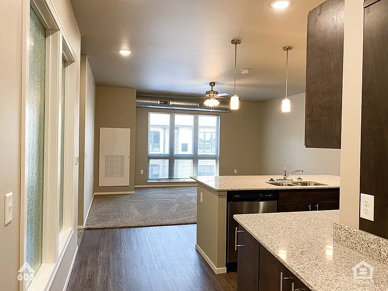 University Hills Village — Photo 16