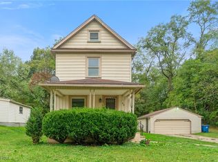 45 Charles St, Struthers, OH 44471