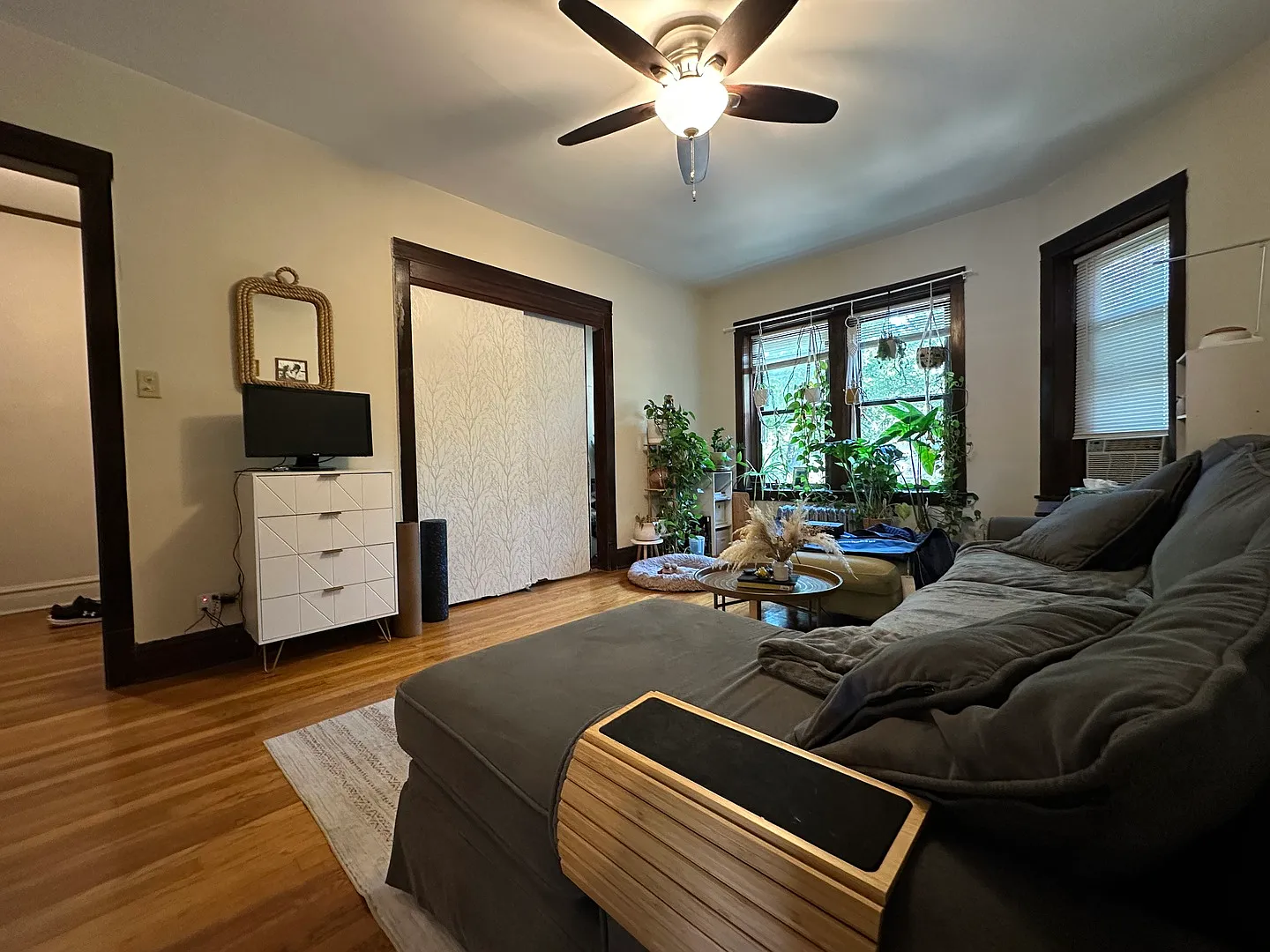 1 bed, 900 sqft, $1,750 — Photo 3