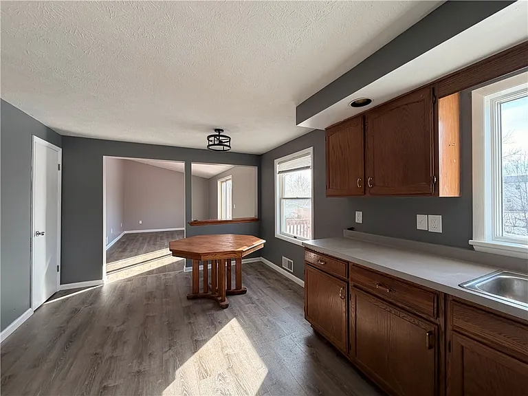 598 Bram Hall Dr — Photo 7