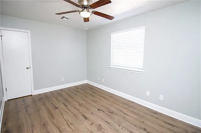 229 Oak Ave — Photo 10
