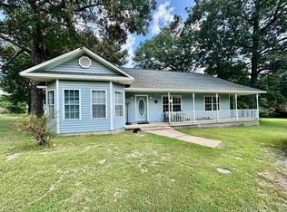 900 Piney Creek Rd E, Rose Bud, AR 72137