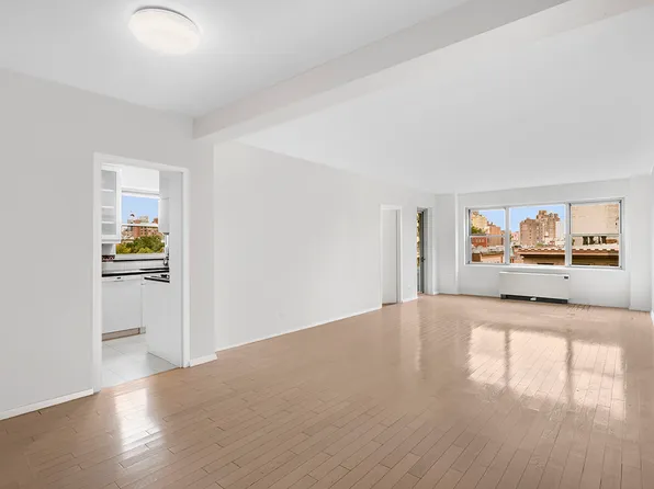 11 Fifth Avenue image 1 of 6