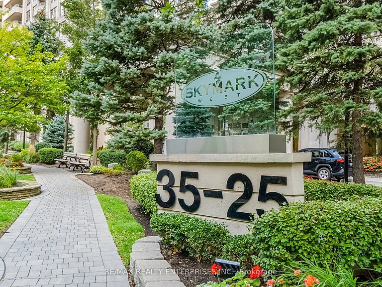 35 Kingsbridge Garden Cir #3301 — Photo 3