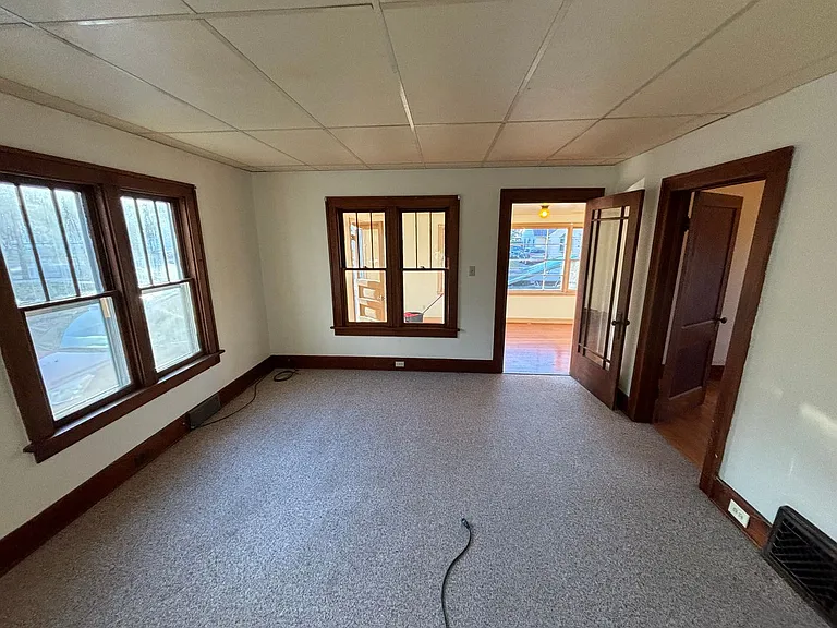 510 Vaughn St — Photo 2