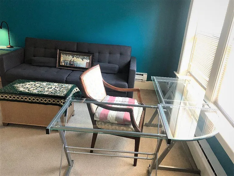 4522 Brooklyn Ave NE — Photo 4