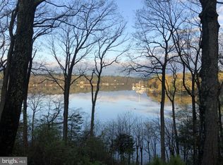 66 Riverside Dr, Severna Park, MD 21146