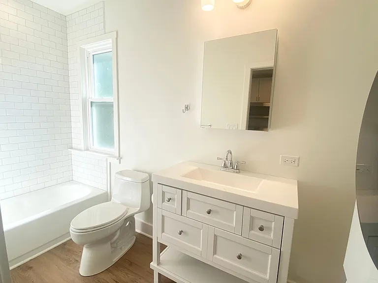 304 Noble Ave #2 — Photo 3