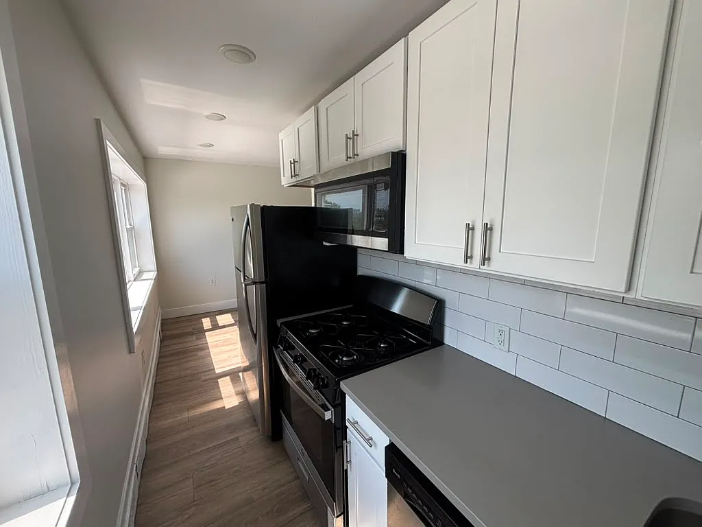 2505 John F. Kennedy Blvd — Photo 2