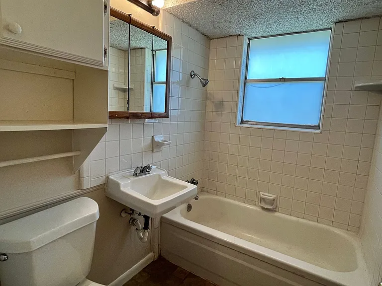 708 N Norman Ave — Photo 10