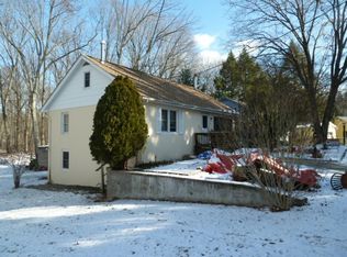 24 Forest Dr, Greenwood Lake, NY 10925