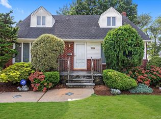 1628 Oswego St, East Meadow, NY 11554