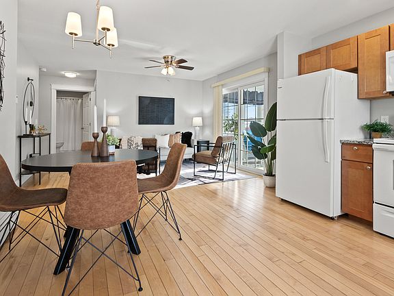 3rd image of 1 Matinicus Way #1