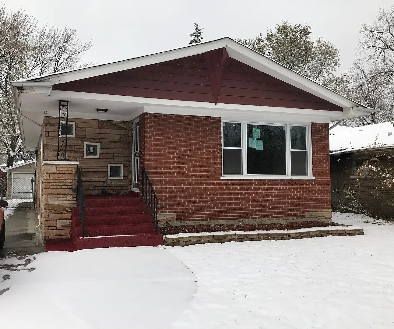 15240 Harper Ave photo 1