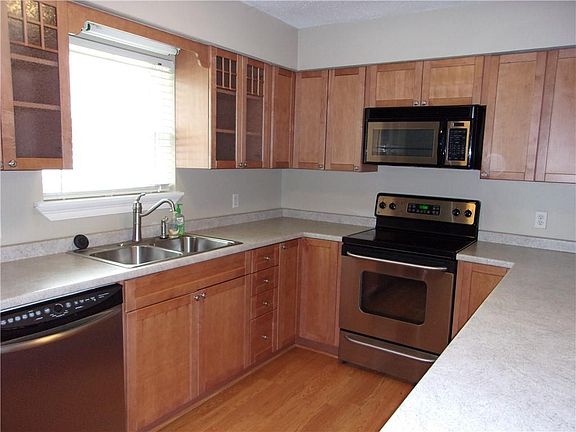 4th image of 1125 Saint Augustine Dr