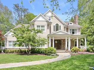 7 Newton Pl, Allendale, NJ 07401