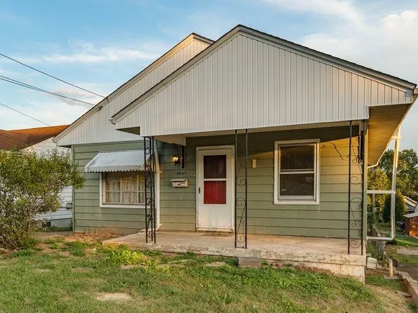 2937 Hollywood Pl, Huntington, WV 25705