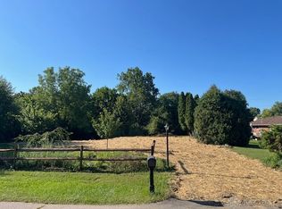 2873 Cove Cir, Dayton, OH 45431