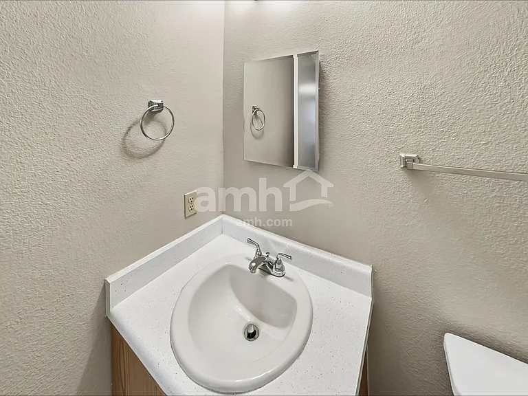 7310 Cortland Crk — Photo 10