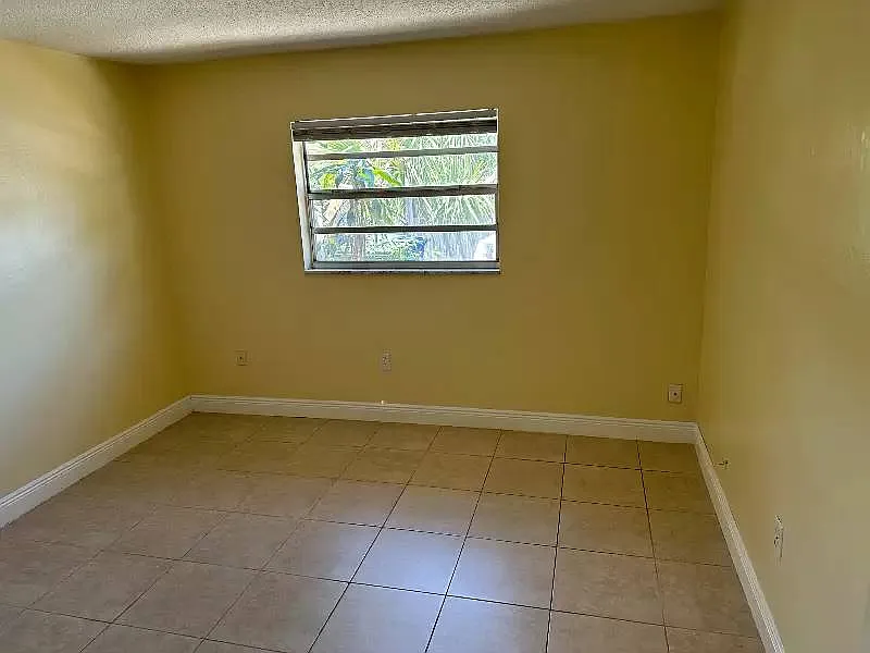 2 bed, 800 sqft, $1,500 — Photo 3