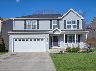 4990 Hiddenview Ct, North Ridgeville, OH 44039