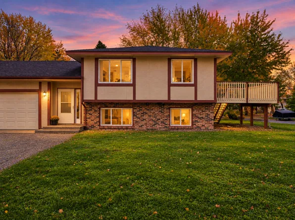 1460 Meadow Ln, Maple Plain, MN 55359