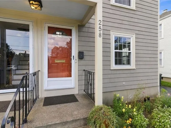 258 Lowden St, Pawtucket, RI 02860