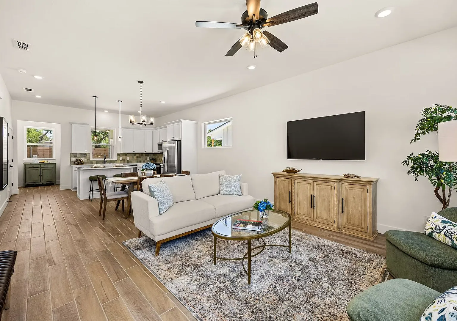 Modern 1 Bed / 1.5 Bath with Open Living Area & Private Bath — Photo 3